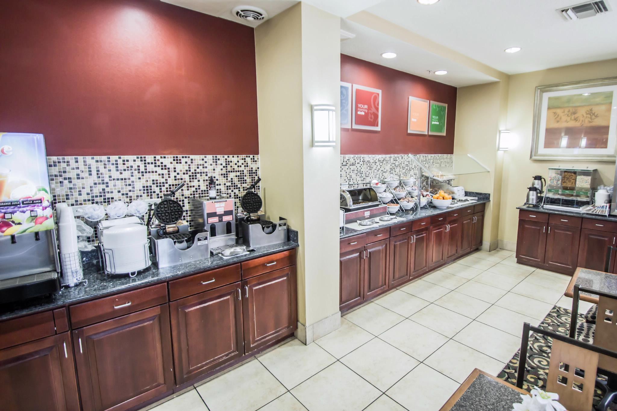 Comfort Suites Orlando Airport Екстериор снимка