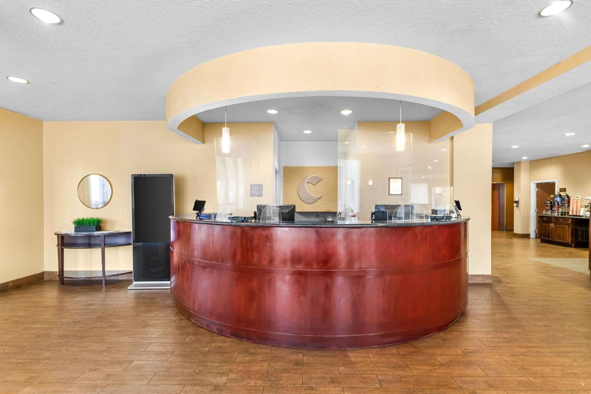 Comfort Suites Orlando Airport Екстериор снимка